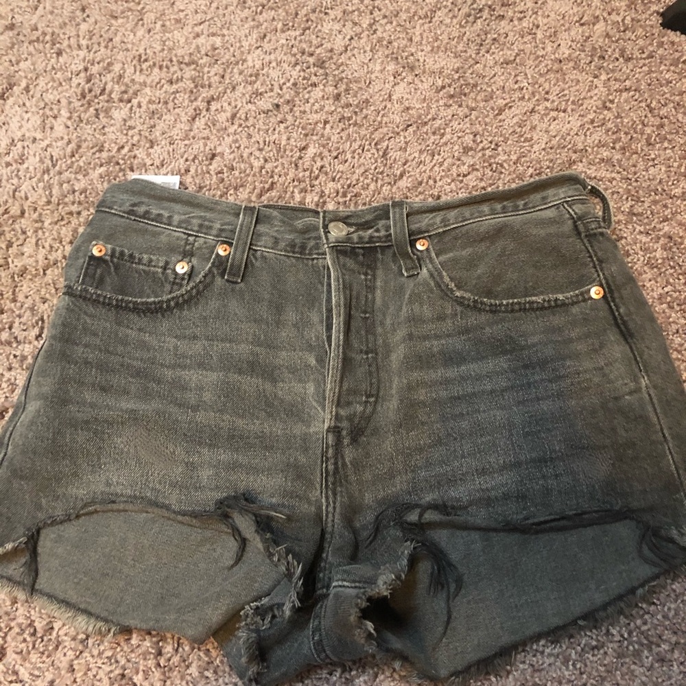 levi’s 501 high waisted shorts